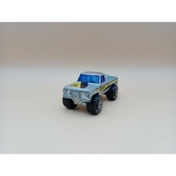 VINTAGE MATCHBOX BIG FOOT MINI PICKUP 4X4 - SILVER FORD - Picture 1 of 7